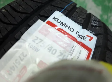 [벤츠 휠 튜닝] 벤츠 W221 S350 순정 AMG 스타이일링6 19인치 휠 + 금호 타이어 장착 작업!! 휠 전문점 (주)티티 모터스 + 정품 중고 휠 전문점 / 인천 서구 석남동