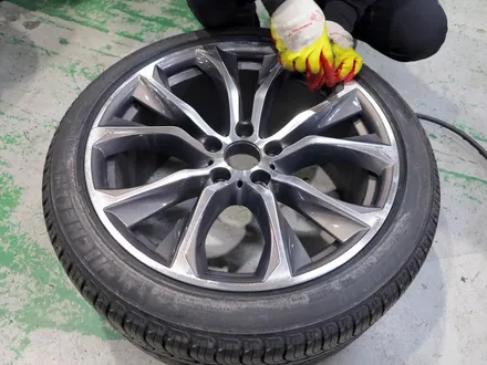 [ BMW X6 휠 튜닝 ] BMW X6 40D 정품 20인치 휠 & 미쉐린 래티튜드 HP 타이어 장착 작업!! 휠 전문점 + (주)티티 모터스 + BMW 휠 / 인천 서구 석남동