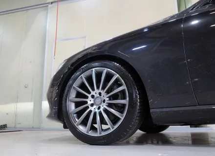 [ 벤츠 W213 E200D 19인치 휠 튜닝 작업] 벤츠 CLS400 AMG 휠 + 휠 전문점 +(주)티티 모터스 / 인천 서구 석남동