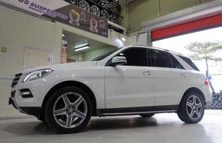 [벤츠 휠 튜닝] 벤츠 ML 350 20인치 휠 장착 작업!! 벤츠 GLE 350 AMG 순정 20인치 휠 + 벤츠 정품 중고 휠 전문점 (주)티티 모터스 / 인천 서구 석남동