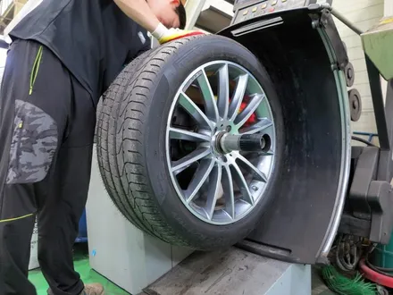 [벤츠 휠튜닝] 벤츠 GLS 350D 휠교체작업.벤츠GLS 500 순정 21인치휠 장착. 벤츠 정품휠,중고휠 전문점 (주)티티모터스 / 인천 서구 석남동