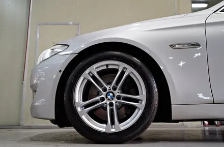 [BMW 휠튜닝] BMW F10 5시리즈 613M 정품 18인치휠 장착작업!! 휠전문점 (주)티티모터스 / 인천 서구 석남동