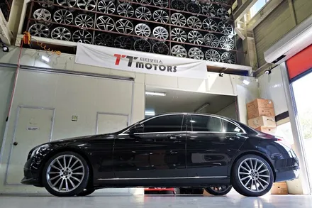 [벤츠 마차휠] 벤츠 W205 C200 휠튜닝. 벤츠 정품 중고 AMG 19인치휠 + 금호타이어 PS71 장착!! / 인천 서구 석남동