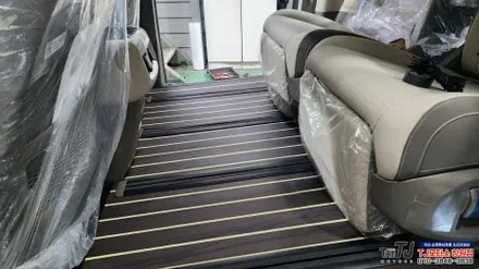 더뉴 카니발 하이브리드 7인승 요트바닥+프리미엄모노룸 올댓 LED도어스커프 바닥방음 / 창원시 마산회원구 봉암동