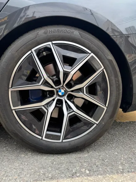대구 bmw g60 다이아몬드 컷팅 휠복원 휠도색 6만원 특가 / 대구,구미