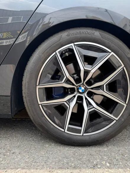 대구 bmw g60 다이아몬드 컷팅 휠복원 휠도색 6만원 특가 / 대구,구미