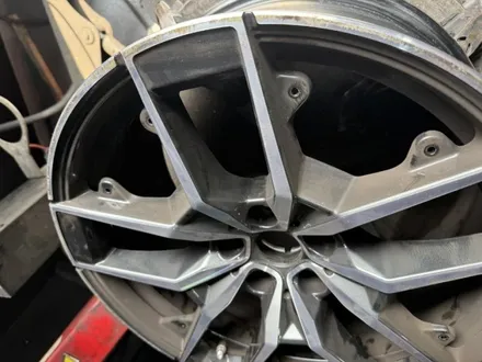 대구 bmw g60 다이아몬드 컷팅 휠복원 휠도색 6만원 특가 / 대구,구미