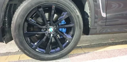 bmw x6  블랙유광 휠복원 휠도색 캘리퍼도색(휠수리) / BMW / X6 / 대구,구미