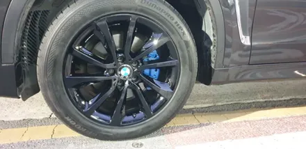 bmw x6  블랙유광 휠복원 휠도색 캘리퍼도색(휠수리) / BMW / X6 / 대구,구미