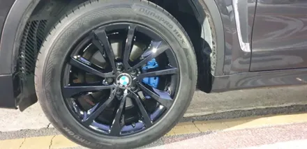 bmw x6  블랙유광 휠복원 휠도색 캘리퍼도색(휠수리) / BMW / X6 / 대구,구미