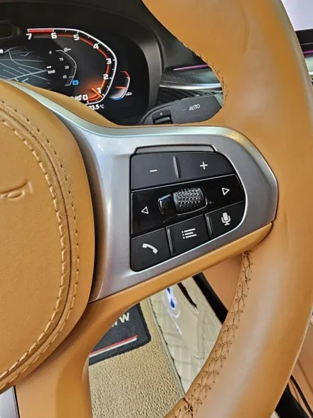 BMW G바디 520i 핸들 염색 커스텀 / 서울 성동구