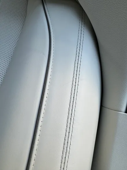 제네시스 G90 리무진 실내 가죽 복원 시트복원 성수복원 / 서울 성동구