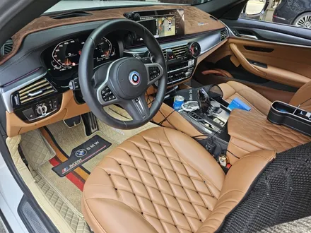 BMW G바디 520i 핸들 염색 커스텀 / 서울 성동구