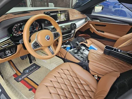 BMW G바디 520i 핸들 염색 커스텀 / 서울 성동구