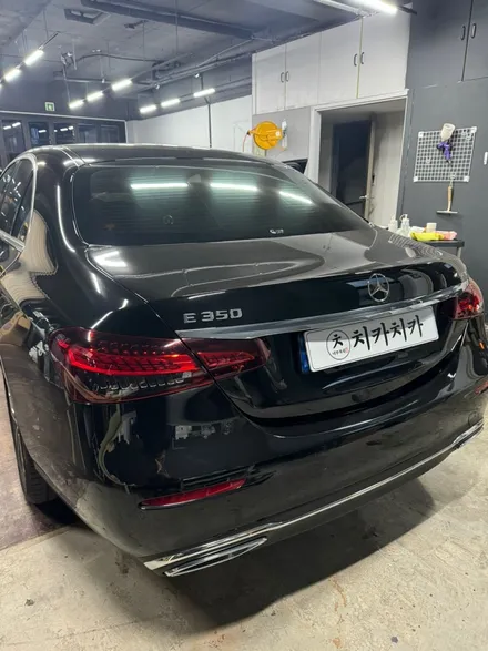 벤츠 E350 보조석 안전벨트에 찍힌 도어트림 복원 용인 자동차실내복원 전문 / 경기 화성