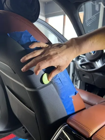 BMW X7 40D 중고차 가격 잘 받으려면? 방법은 자동차 실내복원 / 경기 화성