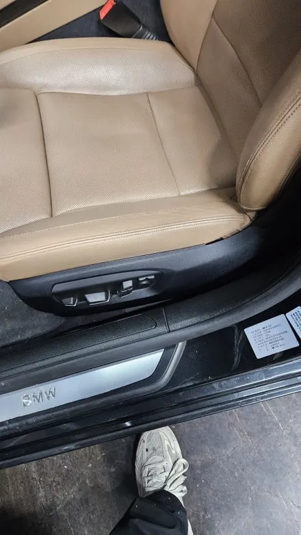BMW 7 시리즈 시트 크랙 - 조기 복원이 중요 한 이유 / 경기 화성