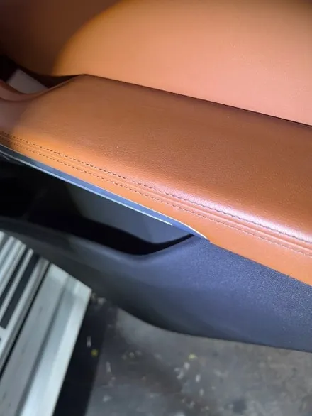 BMW X7 40D 중고차 가격 잘 받으려면? 방법은 자동차 실내복원 / 경기 화성