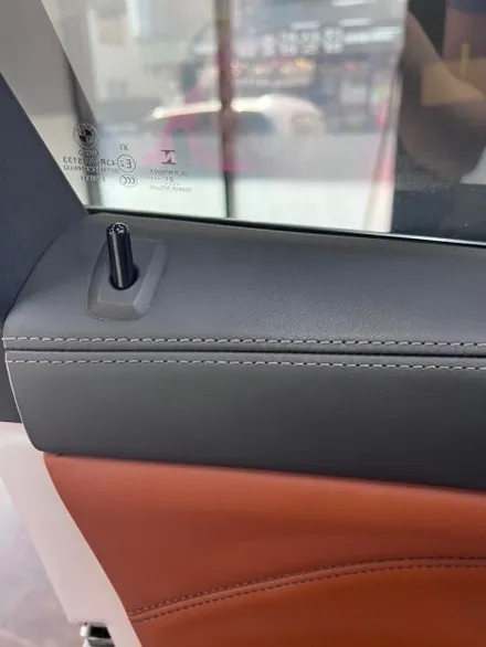 BMW X7 40D 중고차 가격 잘 받으려면? 방법은 자동차 실내복원 / 경기 화성
