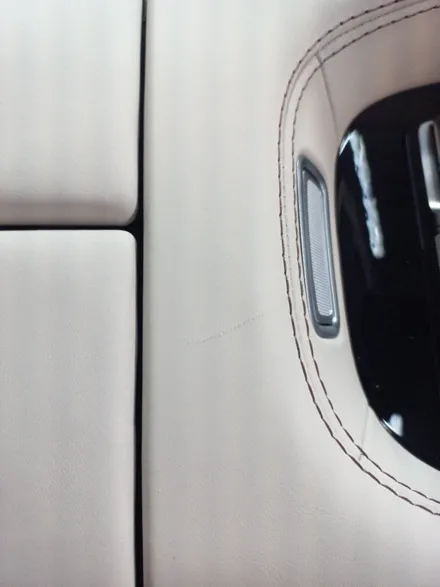 벤츠 cls600 분당콘솔박스복원 치카치카 실내복원에서 편리하게! / 경기 화성