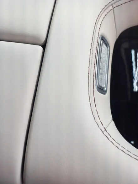 벤츠 cls600 분당콘솔박스복원 치카치카 실내복원에서 편리하게! / 경기 화성