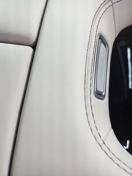 벤츠 cls600 분당콘솔박스복원 치카치카 실내복원에서 편리하게! / 경기 화성