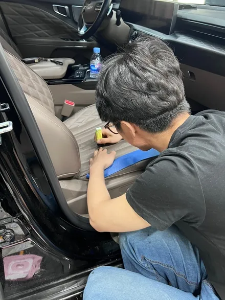자동차 가죽시트복원 전문 동탄 치카치카 박지호 소장님 / 경기 화성
