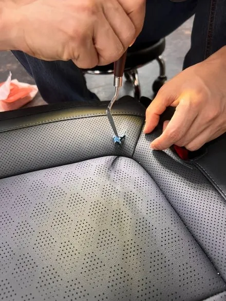 자동차시트 ISOFIX카시트 핀에 찢기면 교체 말고 자동차실내 복원 / 경기 화성