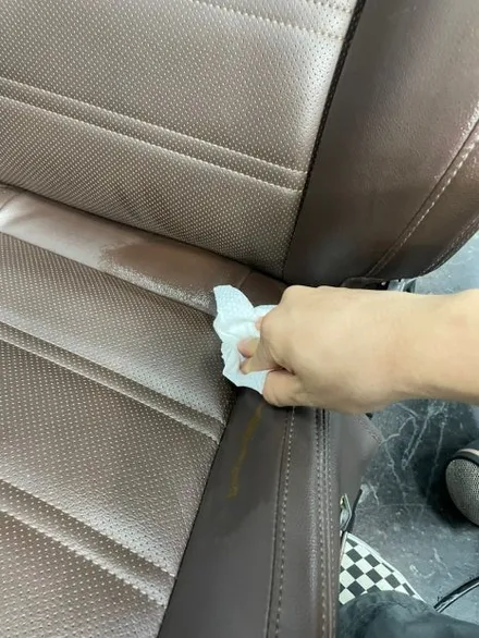 쏘렌토R 고질병, 운전석 시트 옆구리 갈라짐! / 경기 화성