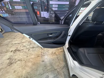 부산송정 BMW320d엠비언트 실내간접조명 옵션도 추가해서 타보세요! / 부산 해운대구 송정동
