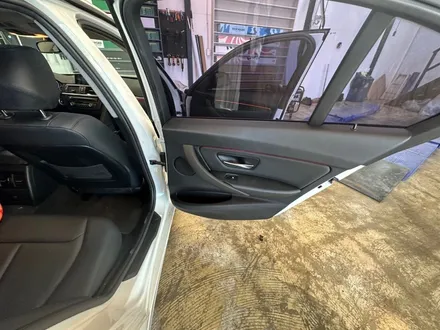 부산송정 BMW320d엠비언트 실내간접조명 옵션도 추가해서 타보세요! / 부산 해운대구 송정동