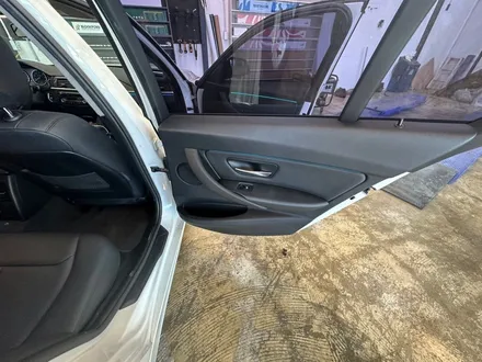 부산송정 BMW320d엠비언트 실내간접조명 옵션도 추가해서 타보세요! / 부산 해운대구 송정동