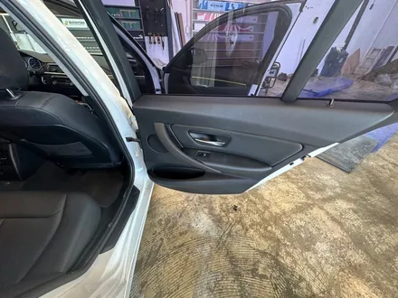 부산송정 BMW320d엠비언트 실내간접조명 옵션도 추가해서 타보세요! / 부산 해운대구 송정동