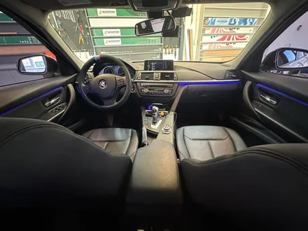 부산송정 BMW320d엠비언트 실내간접조명 옵션도 추가해서 타보세요! / 부산 해운대구 송정동