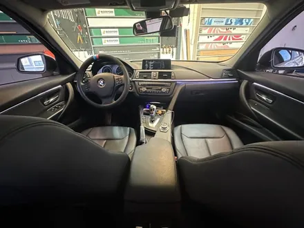 부산송정 BMW320d엠비언트 실내간접조명 옵션도 추가해서 타보세요! / 부산 해운대구 송정동