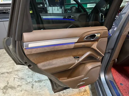 부산송정 엠비언트 포르쉐카이엔GTS 엠비언트 시공 / 부산 해운대구 송정동