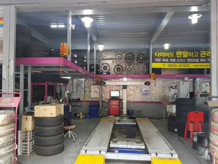 투싼IX 작업 [인천 휠복원 휠수리 간석동 주안동 십정동 타이어 가격 판금도색 외형복원 사고수리 보험처리 광택 실내크리닝 에바크리닝 대리기사 휠보험처리 렌탈 자동차검사대행] / 인천 부평구 십정동