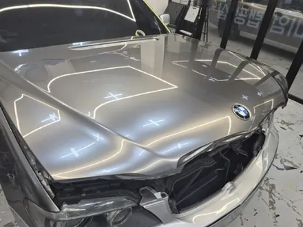 올드카 랩핑으로 확 달라진 느낌! :) BMW 7시리즈 고광택 타이니봇 밀크 그레이 / 화성 동탄치동천로