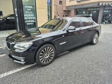 중고 자동차를 새 차처럼 :) BMW 7시리즈 유광블랙 전체 랩핑 / 화성 동탄치동천로