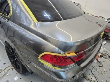올드카 랩핑으로 확 달라진 느낌! :) BMW 7시리즈 고광택 타이니봇 밀크 그레이 / 화성 동탄치동천로