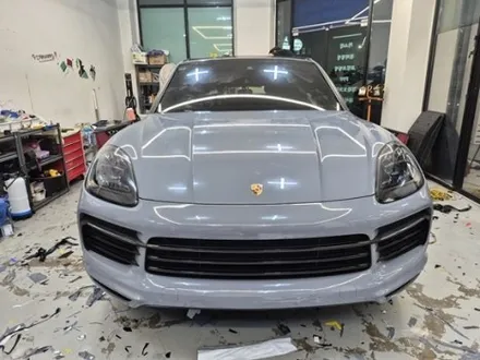 포르쉐 카이엔 전체랩핑 :) 고광택 그레이 타이니봇 / 화성 동탄치동천로
