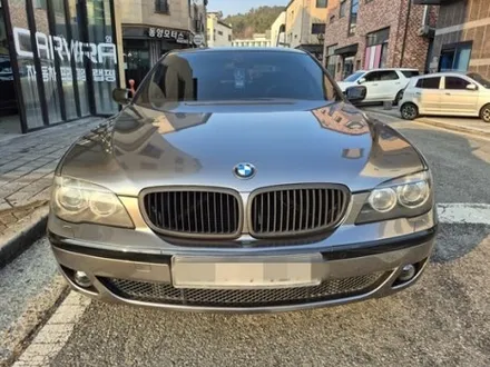 올드카 랩핑으로 확 달라진 느낌! :) BMW 7시리즈 고광택 타이니봇 밀크 그레이 / 화성 동탄치동천로