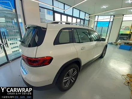 동탄랩핑 포인트랩핑☆ 벤츠GLB200d 3M2080 유광블랙 크롬죽이기 사이드미러 앞뒤범퍼 가니쉬 포인트랩핑!! / 화성 동탄치동천로