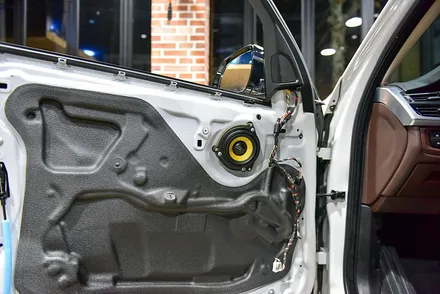 BMW X5 스피커튜닝(잭바이잭) 센터스피커 장착 시공기 / 광주 남구