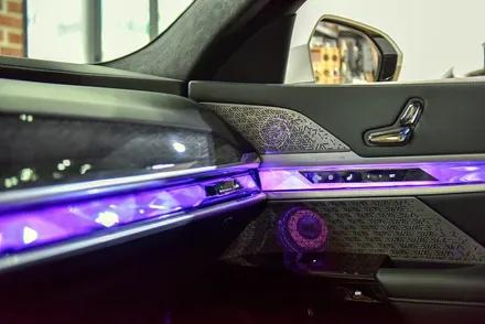 광주 BMW 7시리즈 740d 앰비언트라이트  신포니  AVI 스피커 장착 / 광주 남구