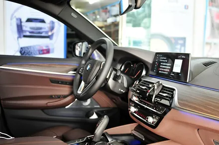 BMW G30 5시리즈 그라운드제로 일체형 서브우퍼 / 광주 남구