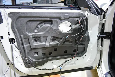 BMW5GT 포칼스피커, 도어방음, 매치 시트우퍼 장착 / 광주 남구