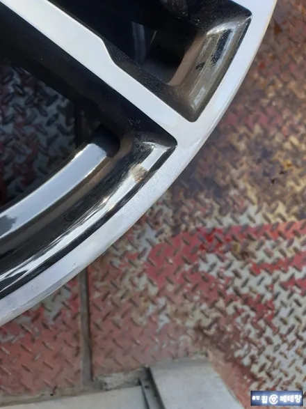 BMW530d 컷팅복원[휠복원저렴한곳][휠손상] / 인천 서구 금곡동