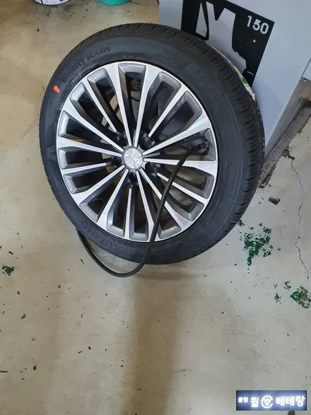 그랜져HG 금호 마제스티솔루스 타이어교환[위치교환][택배배송] / 인천 서구 금곡동