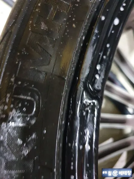 벤츠CLS350d 휠크렉수리[휠수리복원][복원전문점] / 인천 서구 금곡동
